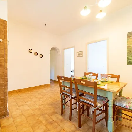 Prima Apartment