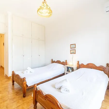 Prima Apartment *